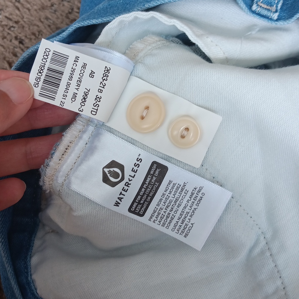 Levi's Classic Blue Jean Shorts - Picture 7 of 12